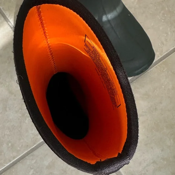 Boy’s Dryshod Waterproof/Insulated Muck Boots; Size Big Kids 5 - Picture 3 of 7